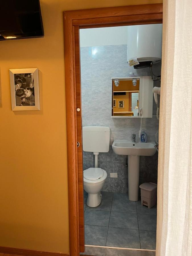 B&B Corso Porta Nuova 39 เวโรนา ภายนอก รูปภาพ